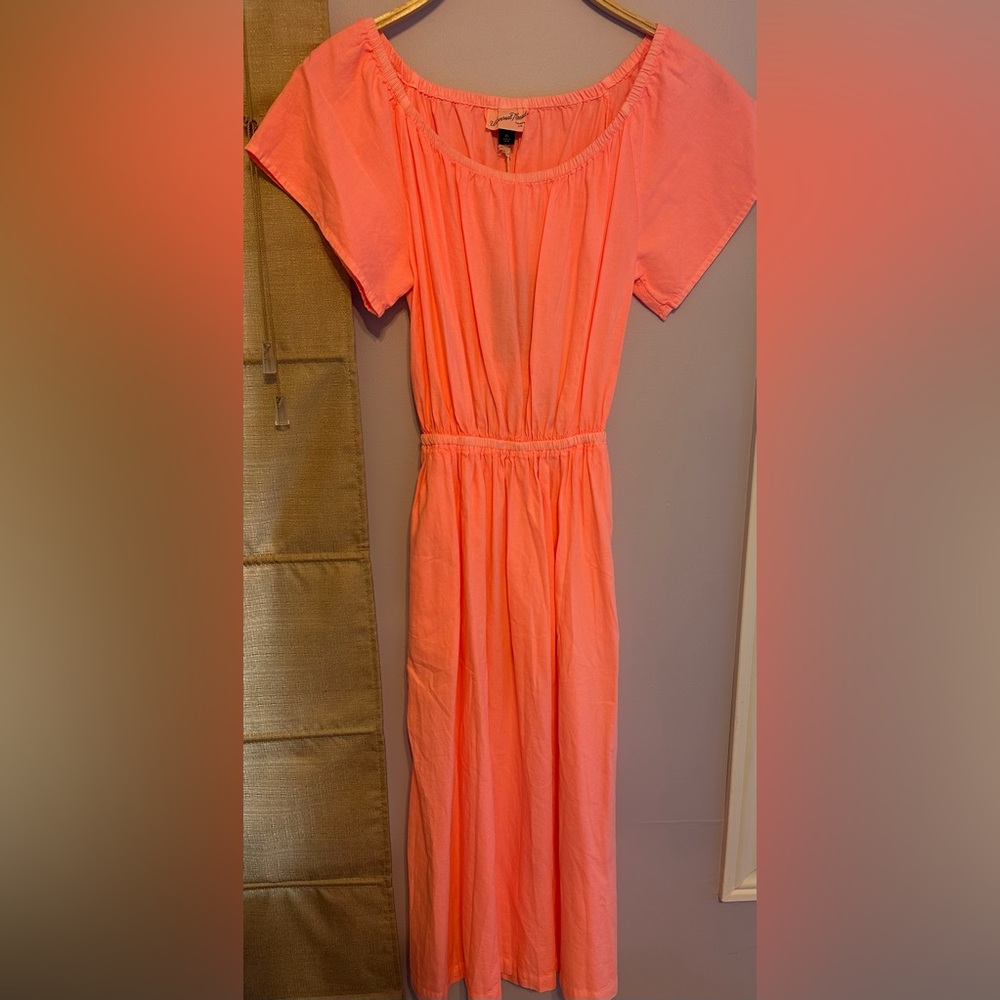 Universal thread midi dress with back opening waist